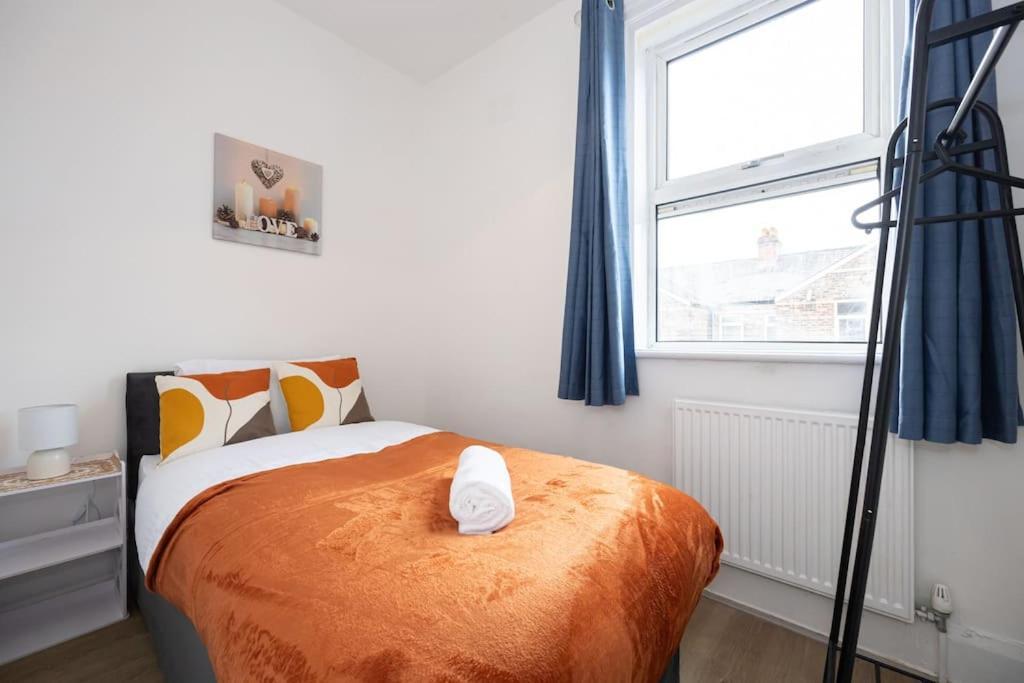 Bright & Modern 3 Bedroom Old Trafford Home Manchester Eksteriør billede