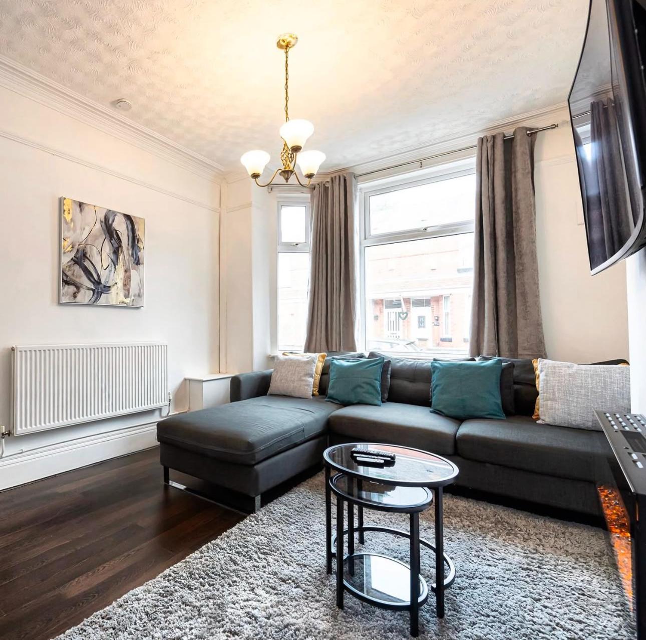 Bright & Modern 3 Bedroom Old Trafford Home Manchester Eksteriør billede